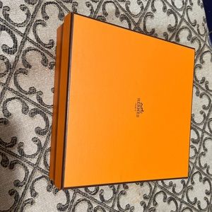 Hermes Orange Belt Empty Box 7.5”Slight scuff mark